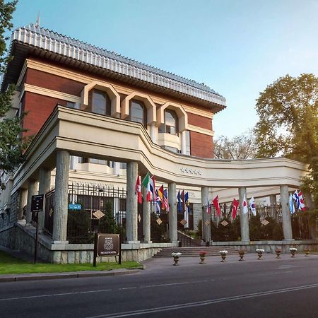 The Dostyk Hotel Almaty Exterior photo